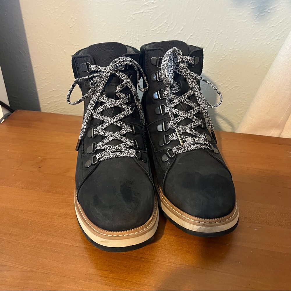 Toms Mesa Waterproof Black Leather
